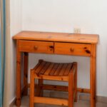 Grcka apartmani letovanje, Parga, Two Brothers, stočić